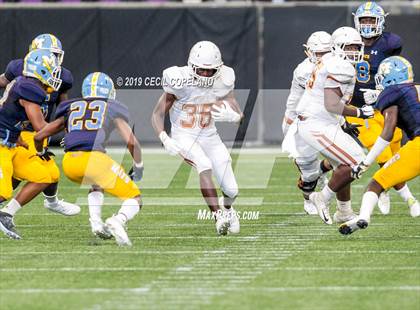 Thumbnail 2 in Mays vs. Kell photogallery.