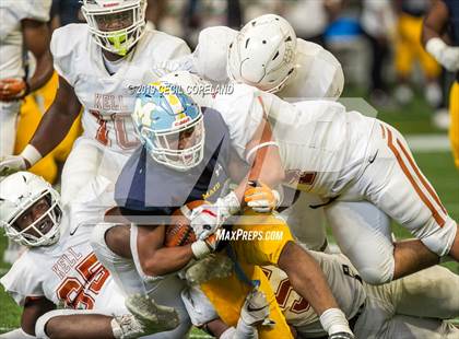 Thumbnail 1 in Mays vs. Kell photogallery.