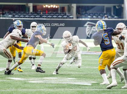 Thumbnail 2 in Mays vs. Kell photogallery.
