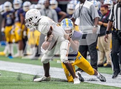 Thumbnail 2 in Mays vs. Kell photogallery.