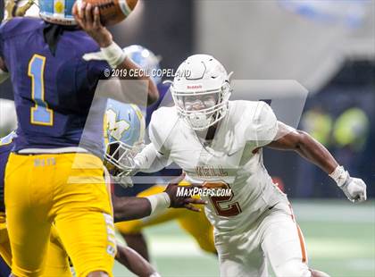 Thumbnail 3 in Mays vs. Kell photogallery.