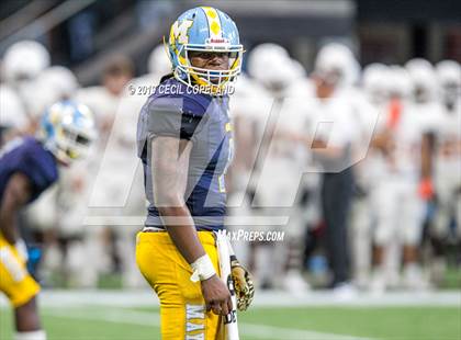 Thumbnail 2 in Mays vs. Kell photogallery.