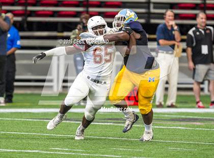 Thumbnail 1 in Mays vs. Kell photogallery.