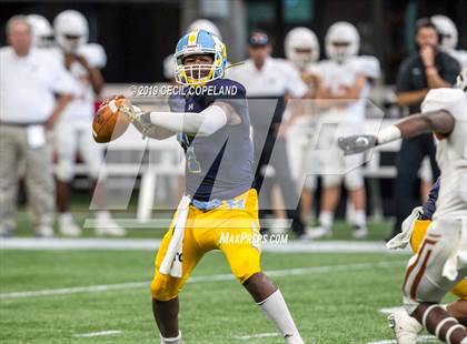 Thumbnail 2 in Mays vs. Kell photogallery.