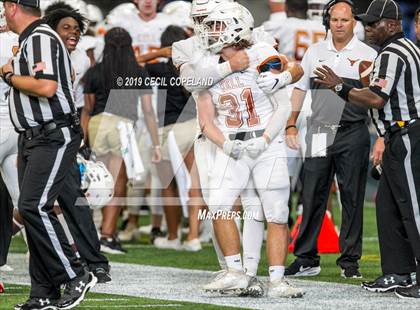 Thumbnail 1 in Mays vs. Kell photogallery.