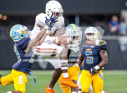 Thumbnail 3 in Mays vs. Kell photogallery.