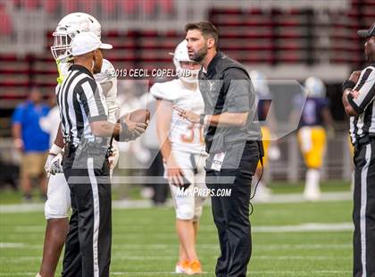 Thumbnail 1 in Mays vs. Kell photogallery.
