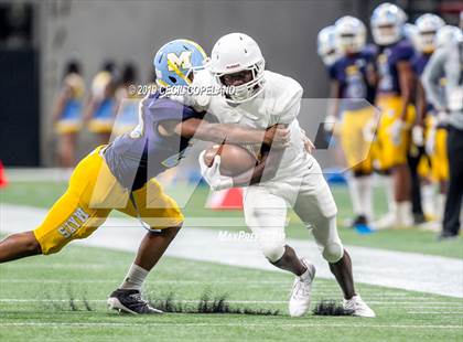 Thumbnail 1 in Mays vs. Kell photogallery.