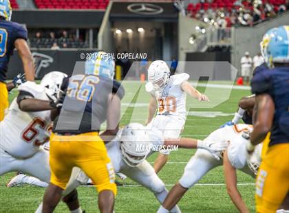 Thumbnail 2 in Mays vs. Kell photogallery.