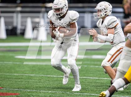Thumbnail 2 in Mays vs. Kell photogallery.