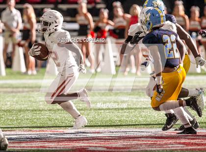 Thumbnail 2 in Mays vs. Kell photogallery.