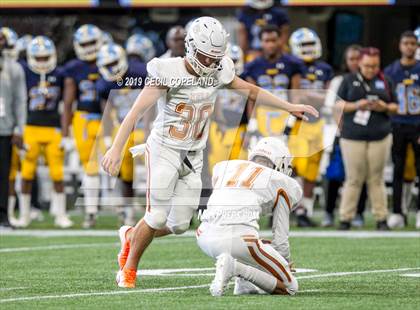 Thumbnail 1 in Mays vs. Kell photogallery.
