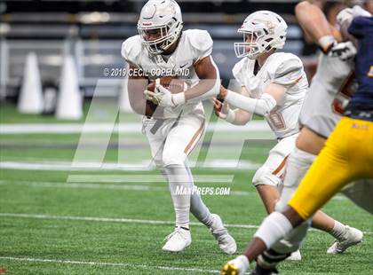 Thumbnail 1 in Mays vs. Kell photogallery.