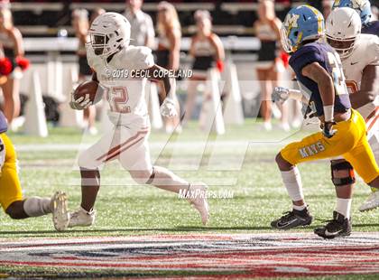 Thumbnail 3 in Mays vs. Kell photogallery.