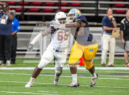 Thumbnail 2 in Mays vs. Kell photogallery.