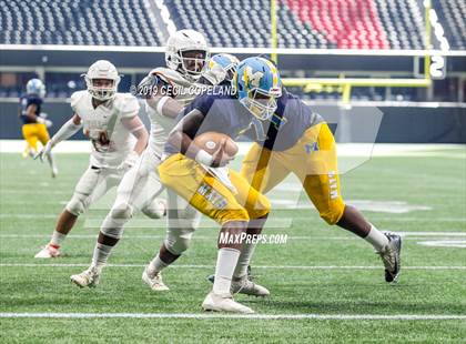 Thumbnail 2 in Mays vs. Kell photogallery.