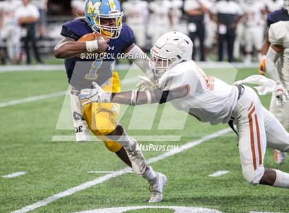 Thumbnail 2 in Mays vs. Kell photogallery.