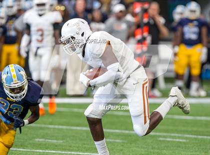 Thumbnail 3 in Mays vs. Kell photogallery.