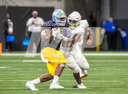 Thumbnail 1 in Mays vs. Kell photogallery.
