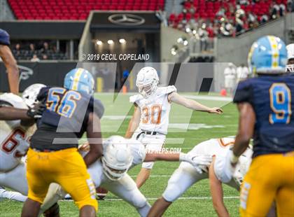 Thumbnail 1 in Mays vs. Kell photogallery.