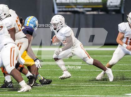 Thumbnail 1 in Mays vs. Kell photogallery.