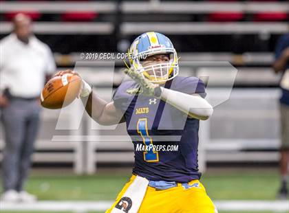 Thumbnail 3 in Mays vs. Kell photogallery.