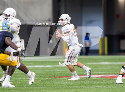 Thumbnail 2 in Mays vs. Kell photogallery.