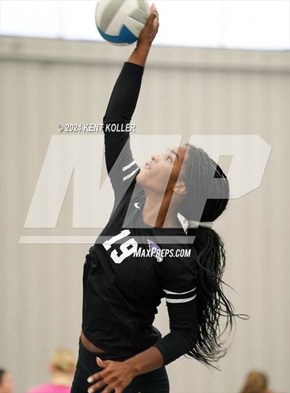 Thumbnail 2 in West Ottawa vs. Bloomfield Hills (Motor City Power Series) photogallery.