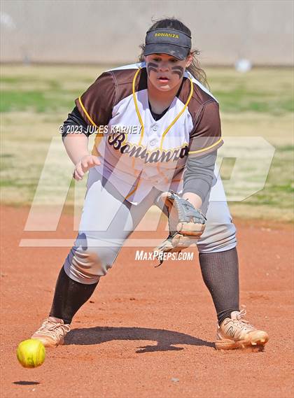Thumbnail 2 in Bishop Gorman @ Bonanza photogallery.