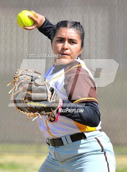 Thumbnail 2 in Bishop Gorman @ Bonanza photogallery.