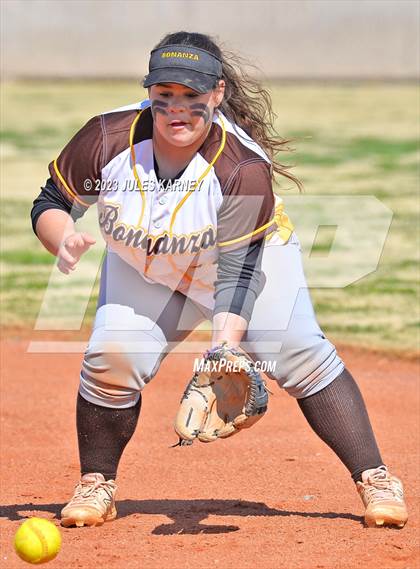 Thumbnail 2 in Bishop Gorman @ Bonanza photogallery.