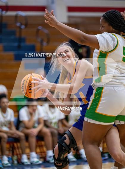 Thumbnail 1 in Richmond vs. Cape Fear Christian Academy photogallery.