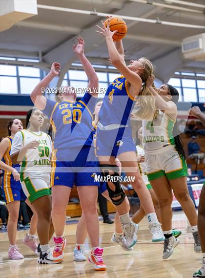 Thumbnail 1 in Richmond vs. Cape Fear Christian Academy photogallery.