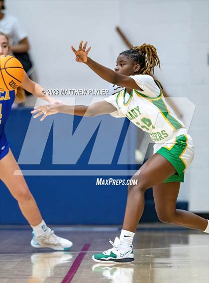 Thumbnail 3 in Richmond vs. Cape Fear Christian Academy photogallery.