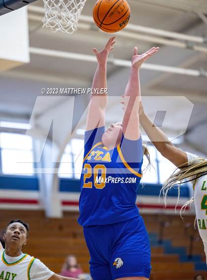 Thumbnail 3 in Richmond vs. Cape Fear Christian Academy photogallery.