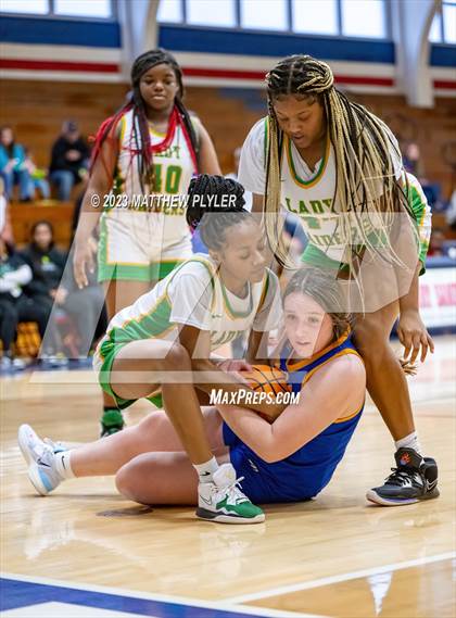 Thumbnail 3 in Richmond vs. Cape Fear Christian Academy photogallery.