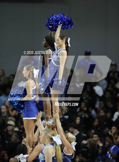 Thumbnail 3 in Bryant vs. Springdale (AAA 6A State Final) photogallery.