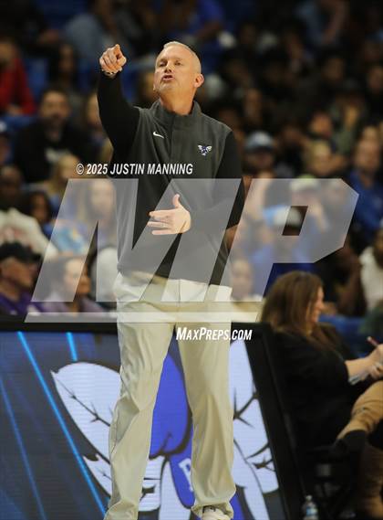 Thumbnail 2 in Bryant vs. Springdale (AAA 6A State Final) photogallery.