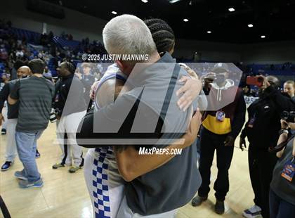 Thumbnail 2 in Bryant vs. Springdale (AAA 6A State Final) photogallery.