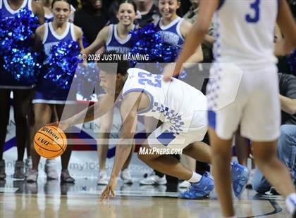 Thumbnail 2 in Bryant vs. Springdale (AAA 6A State Final) photogallery.
