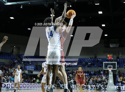 Thumbnail 3 in Bryant vs. Springdale (AAA 6A State Final) photogallery.