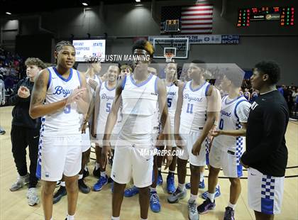 Thumbnail 1 in Bryant vs. Springdale (AAA 6A State Final) photogallery.