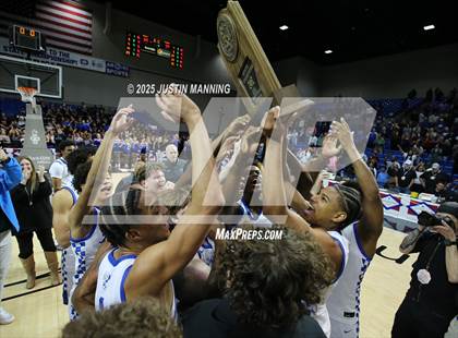Thumbnail 1 in Bryant vs. Springdale (AAA 6A State Final) photogallery.