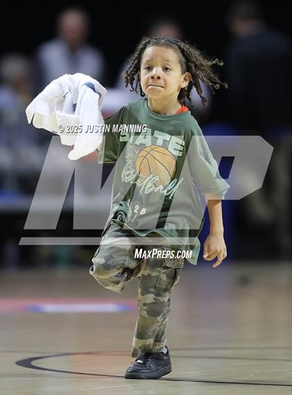 Thumbnail 1 in Bryant vs. Springdale (AAA 6A State Final) photogallery.