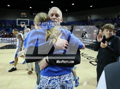 Thumbnail 2 in Bryant vs. Springdale (AAA 6A State Final) photogallery.