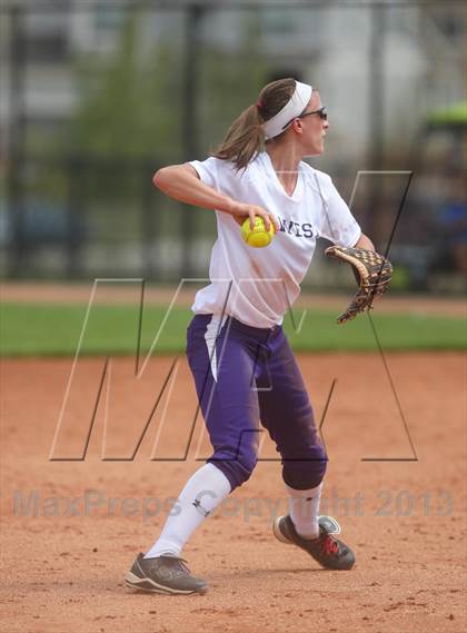 Thumbnail 2 in Grandview vs. Arvada West (Erie Festival of Champions) photogallery.