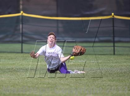 Thumbnail 1 in Grandview vs. Arvada West (Erie Festival of Champions) photogallery.