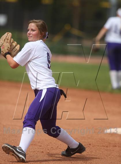 Thumbnail 2 in Grandview vs. Arvada West (Erie Festival of Champions) photogallery.