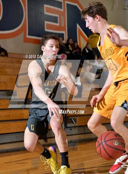 Thumbnail 3 in El Capitan vs. Del Oro (Running with the Pack) photogallery.
