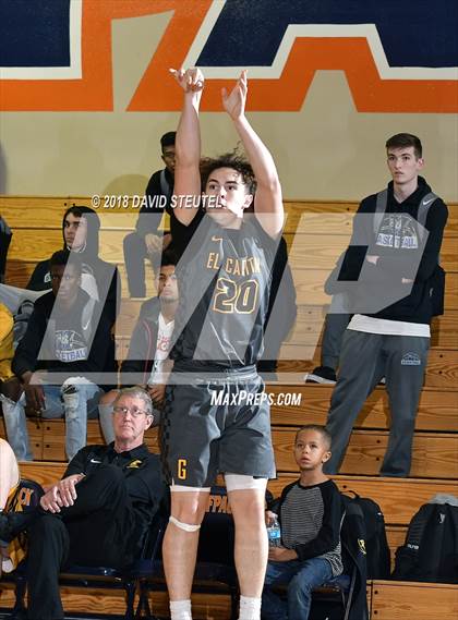 Thumbnail 1 in El Capitan vs. Del Oro (Running with the Pack) photogallery.